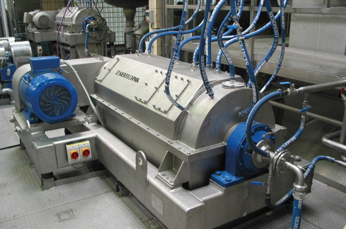 Decanter DZ in a system for processing lactose